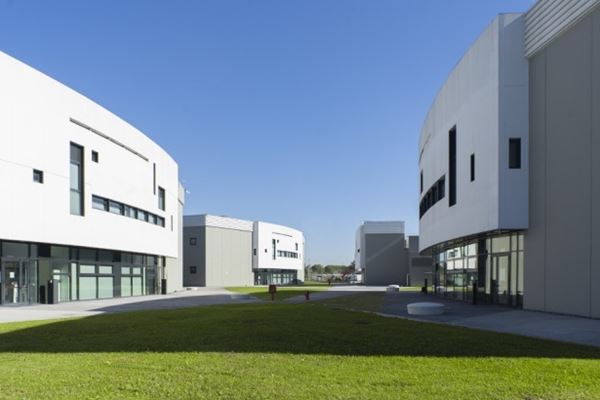 Il campus di Data4 a Cornaredo (qui e nell'immagine in apertura)