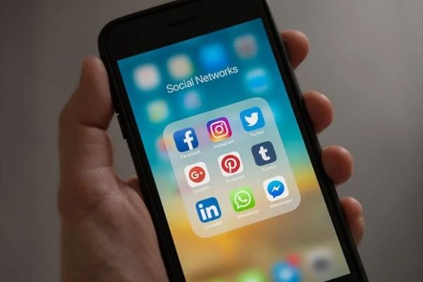intelligenza-artificiale-pubblicita-politica-deep-fake-facebook-instagram_t.jpg