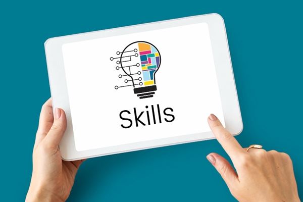 <a href="https://www.freepik.com/free-photo/hands-working-digital-device-network-graphic-overlay_18042360.htm#fromView=search&page=1&position=2&uuid=93298bf6-256f-49c9-924c-f6ab54cef64f">Image by rawpixel.com on Freepik</a>