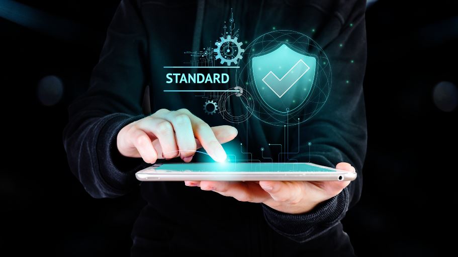 Cyberark mette la secuirity identity su uomini e macchine
