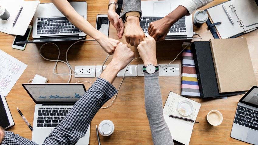 <a href="https://www.freepik.com/free-photo/colleagues-giving-fist-bump_3532664.htm#fromView=search&page=1&position=7&uuid=2d2120d0-4a39-4f67-8d50-34ae224ab597">Image by rawpixel.com on Freepik</a>