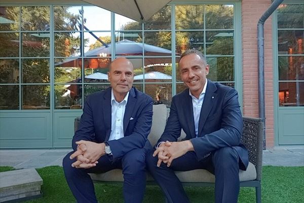 Da sinistra: Fabio Pascali (rvp ) e Yari Franzini, group vice president Southern Europe di Cloudera Da sinistra: Fabio Pascali (rvp ) e Yari Franzini, group vice president Southern Europe di Cloudera