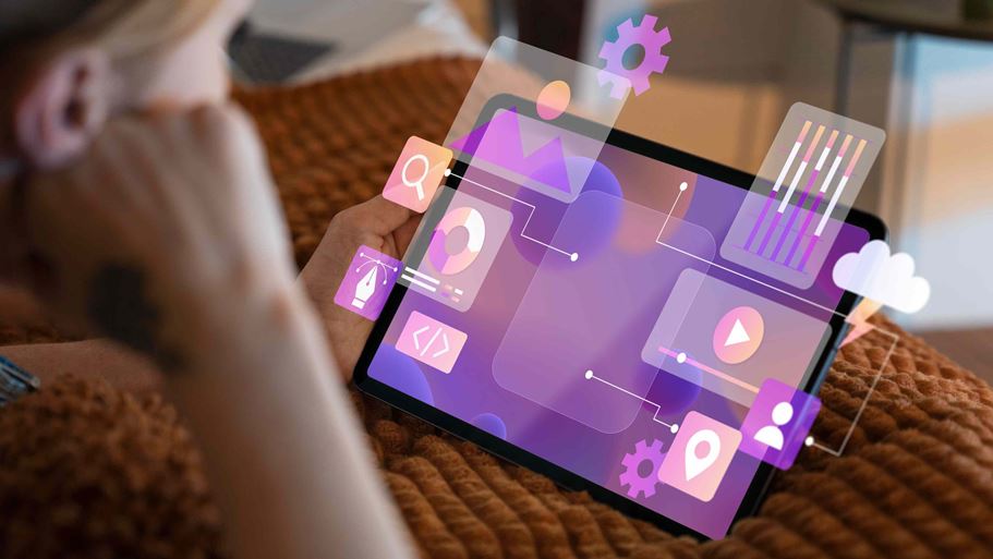 <a href="https://it.freepik.com/foto-gratuito/rappresentazione-dell-esperienza-utente-e-progettazione-dell-interfaccia_94963720.htm">Immagine di freepik</a>