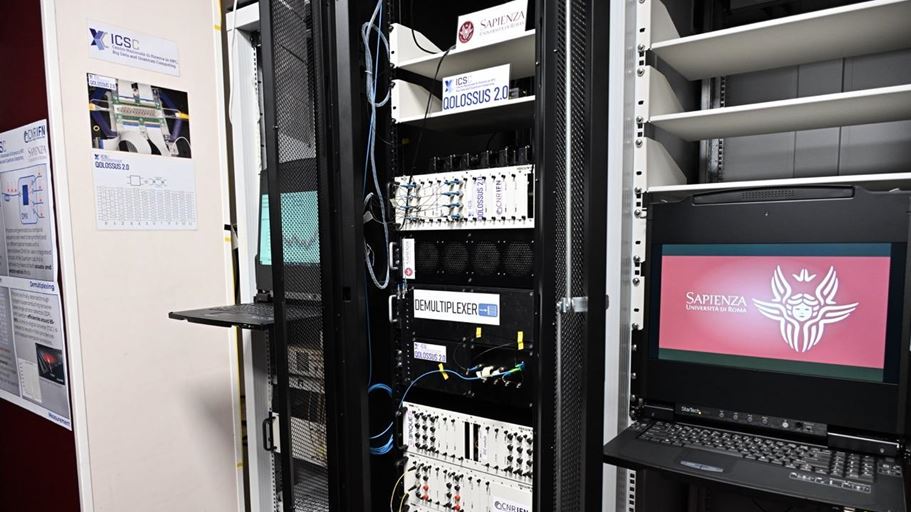 Qolossus-2-computer-quantistico-italiano.jpg