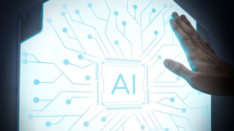 <a href="https://it.freepik.com/foto-gratuito/tecnologia-ia-futuristica-microchip-innovazione-avanzata-digital-remix_17122892.htm#fromView=search&page=1&position=35&uuid=693dc310-505b-4c50-85e8-ab934c7d32ae&query=AI+algorithm">Immagine di rawpixel.com su Freepik</a>