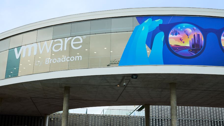 Broadcom_VMware-2024-Esxi-licenze 9x5.jpg