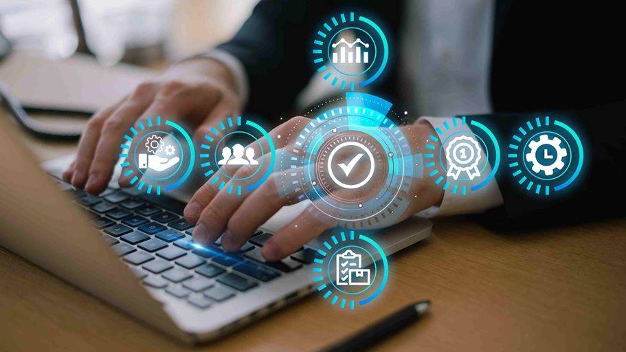 <a href="https://it.freepik.com/foto-gratuito/concetto-standard-di-controllo-qualita-m_36027742.htm">Immagine di freepik</a>