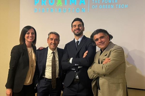 Da sinistra: Maria Santilli, marketing manager; Antonio Serra, sales director; Lorenzo Mariano, founder e Ceo; Vito Vona, founder