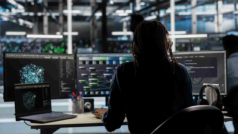 <a href="https://www.freepik.com/free-photo/data-center-worker-using-ai-deep-learning-algorithms-analyze-large-datasets_418121329.htm">Image by DC Studio on Freepik</a>