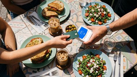mypOS_Food&Beverage.jpg