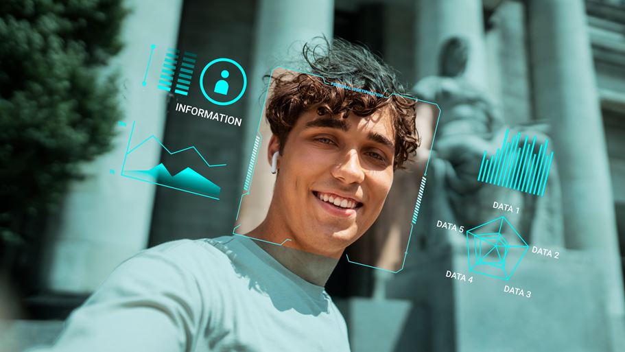 <a href="https://www.magnific.com/free-photo/face-recognition-personal-identification-collage_96364011.htm#fromView=search&page=1&position=29&uuid=d5350b19-3948-4b95-a58c-931f087904e8&track=ais_hybrid&query=customers+ai+agent">Image by magnific</a>