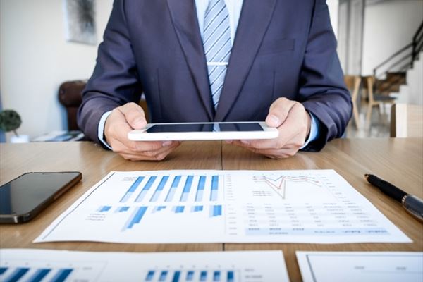 <a href="https://www.freepik.com/free-photo/multitasking-handsome-young-man-working-with-touchpad-while-sitting-couch-office-financial-statistic-graph_1202398.htm">Image by snowing on Freepik</a>