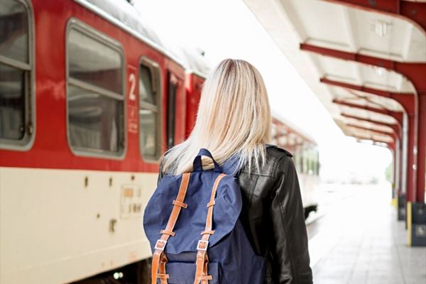 <a href="https://www.freepik.com/free-photo/woman-train-station_8741347.htm">Image by freepik</a>