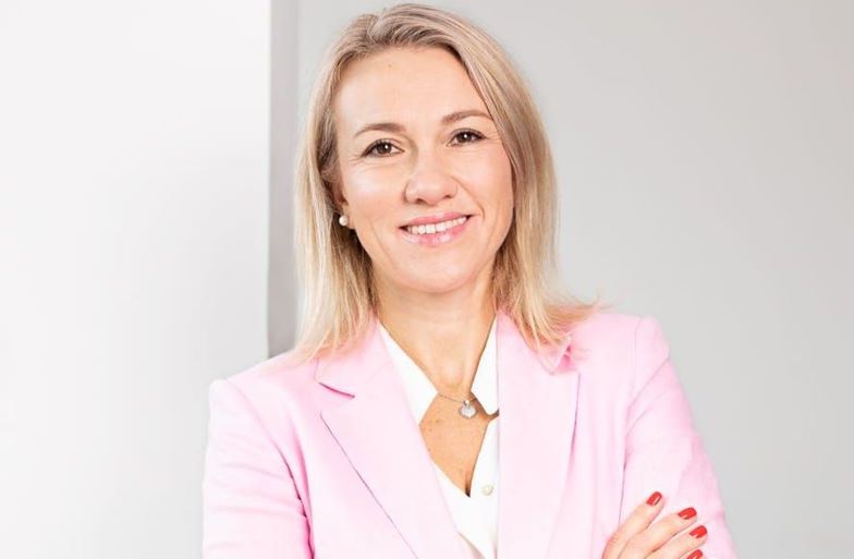 Anna Ongaro-Sis ID.jpg