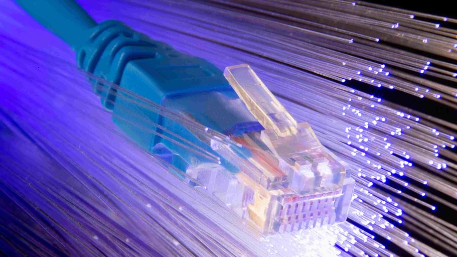 <a href="https://www.magnific.com/free-photo/beautiful-optical-fiber-detail_20518447.htm">Image by magnific</a>