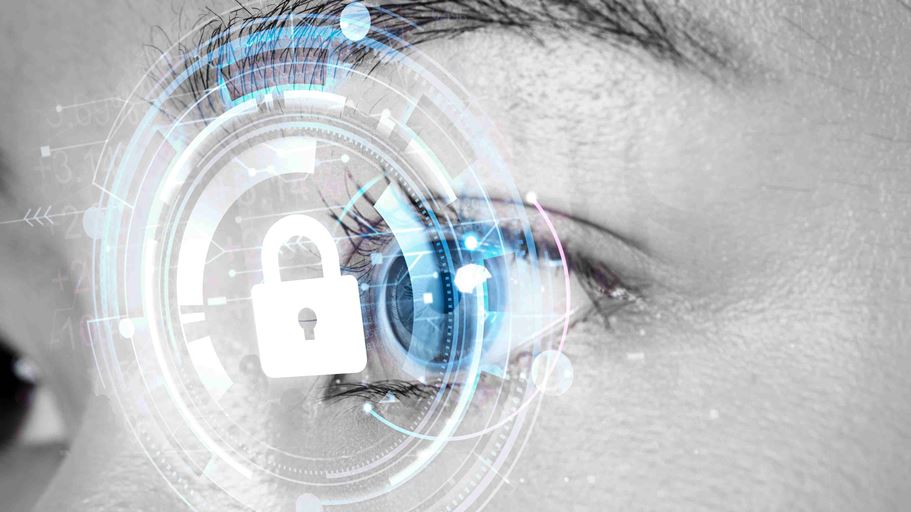 <a href="https://www.magnific.com/free-photo/woman-s-eye-with-smart-contact-lens-biometric-secu-technology-concept_13313125.htm">Image by rawpixel.com on Magnific</a>