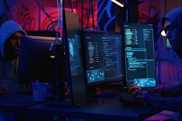 <a href="https://www.magnific.com/free-photo/hackers-dark-abandoned-warehouse-using-phishing-technique-that-tricks-users-into-revealing-sensitive-information-rogue-developers-stealing-passwords-from-low-security-systems-dolly-shot_105368159.htm">Image by DC Studio on Magnific</a>