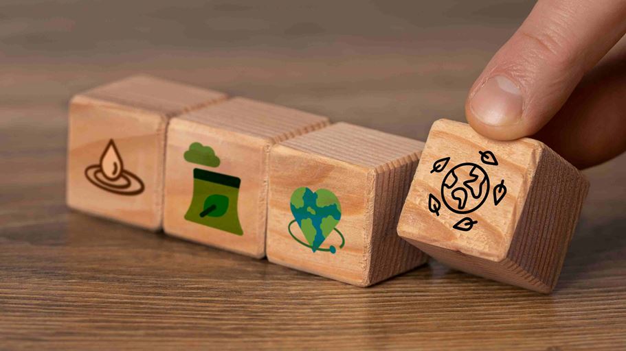 <a href="https://www.magnific.com/free-photo/sustainable-development-goals-still-life_38687461.htm">Image by magnific</a>