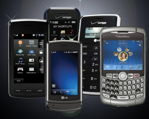 Cellulari in doppia cifra grazie agli smartphone